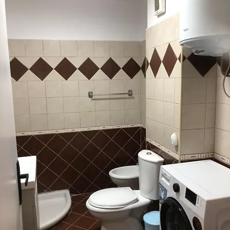 Appartamento Tirent - Comfortable 1-bedroom In Fresku